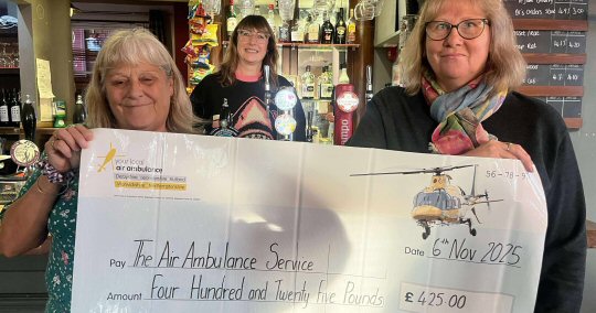 DLRAA & The Brain Tumour Charity Receives Donations From The Queens Head Marlpool