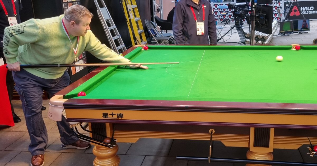 Alfreton care home resident celebrates volunteering recognition and snooker success